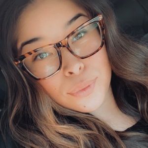 Meet your Posher, Sabrina